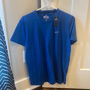 brand new hollister blue tee shirt